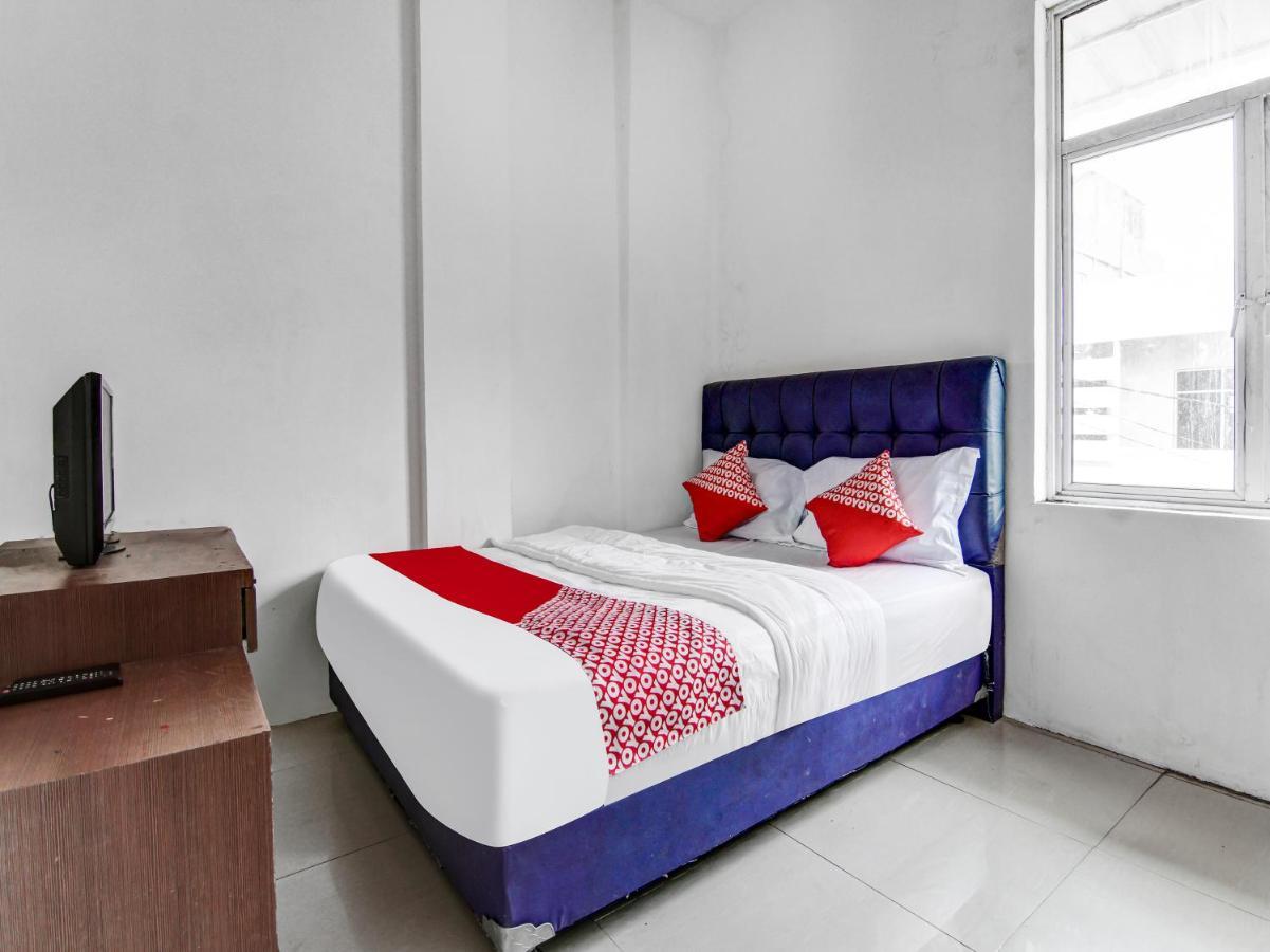 Oyo 90897 Hotel Sepupu Satria プカンバル エクステリア 写真